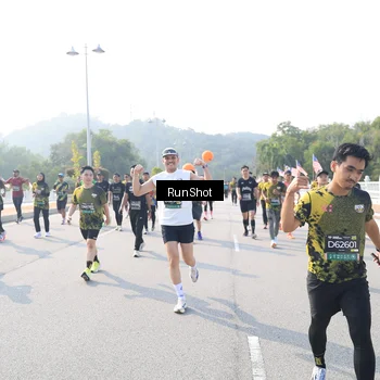Runner Photo 6923234