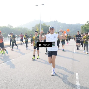 Runner Photo 6923240