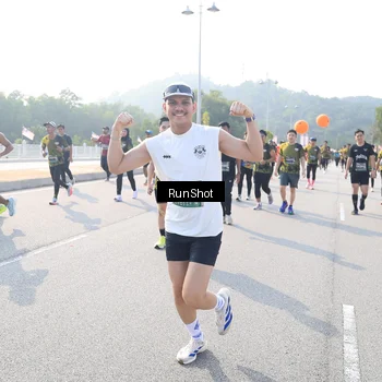 Runner Photo 6923245