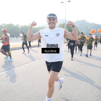 Runner Photo 6923246