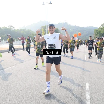 Runner Photo 6923247