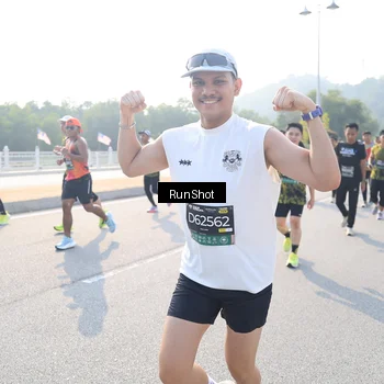 Runner Photo 6923248