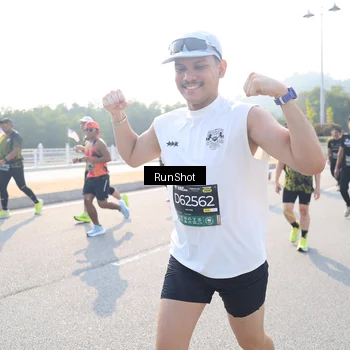 Runner Photo 6923253