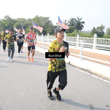 Runner Photo 6923259