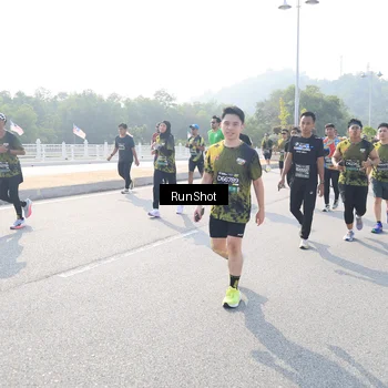 Runner Photo 6923264