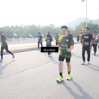 Runner Photo 6923266