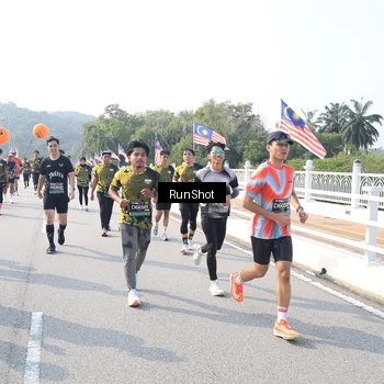 Runner Photo 6923271