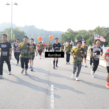 Runner Photo 6923273