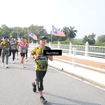 Runner Photo 6923276