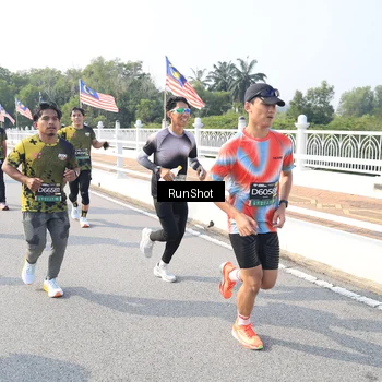 Runner Photo 6923277