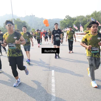 Runner Photo 6923282