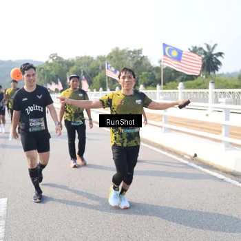 Runner Photo 6923298