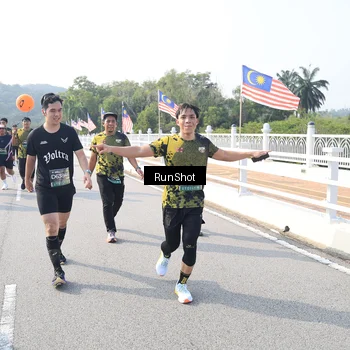 Runner Photo 6923302