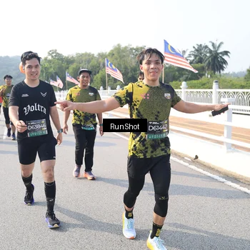 Runner Photo 6923305