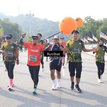 Runner Photo 6923314