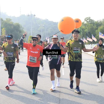 Runner Photo 6923318