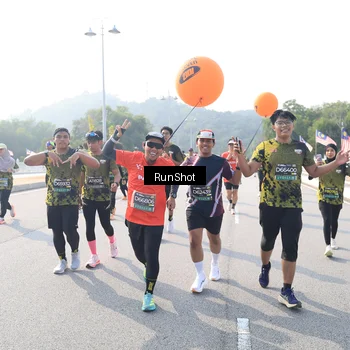 Runner Photo 6923325