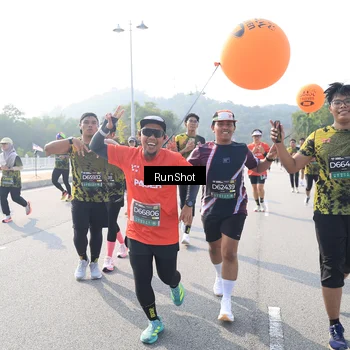 Runner Photo 6923332