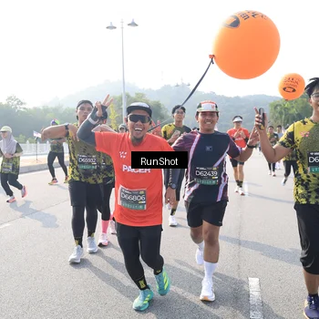 Runner Photo 6923333