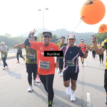 Runner Photo 6923334