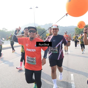 Runner Photo 6923336