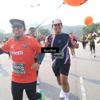 Runner Photo 6923341