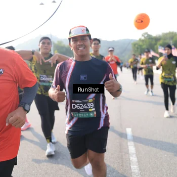 Runner Photo 6923344