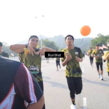 Runner Photo 6923350