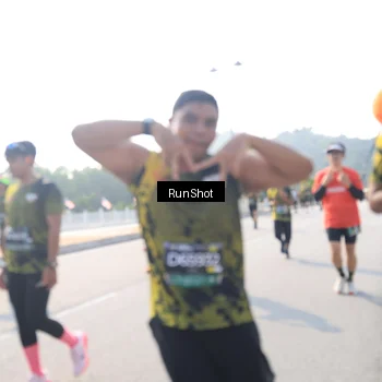 Runner Photo 6923356