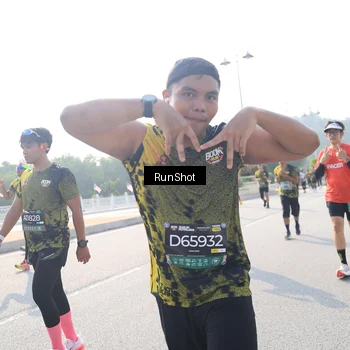 Runner Photo 6923360