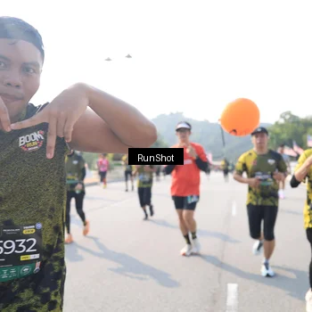 Runner Photo 6923361