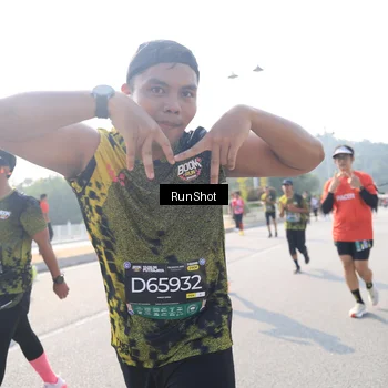 Runner Photo 6923362