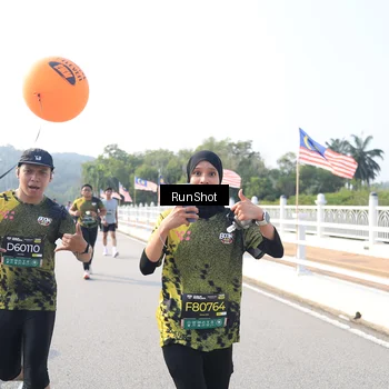 Runner Photo 6923370