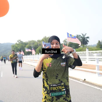 Runner Photo 6923373