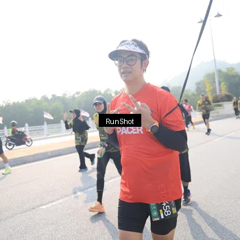 Runner Photo 6923384