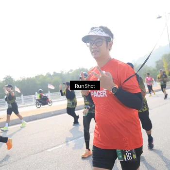 Runner Photo 6923388