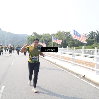 Runner Photo 6923404