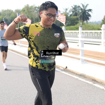 Runner Photo 6923411