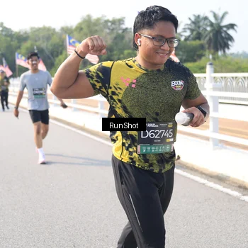 Runner Photo 6923414