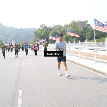 Runner Photo 6923418