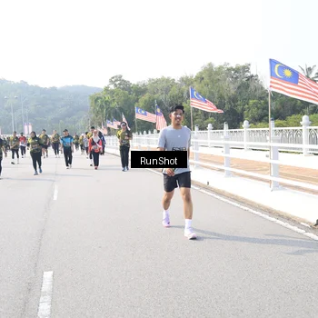 Runner Photo 6923421