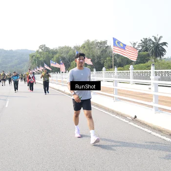 Runner Photo 6923430