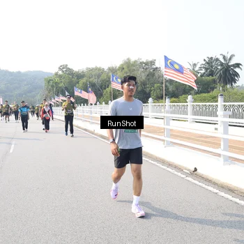 Runner Photo 6923431