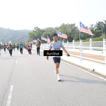 Runner Photo 6923437