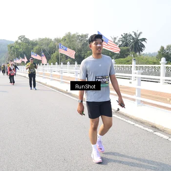 Runner Photo 6923440