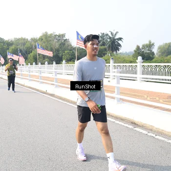 Runner Photo 6923443