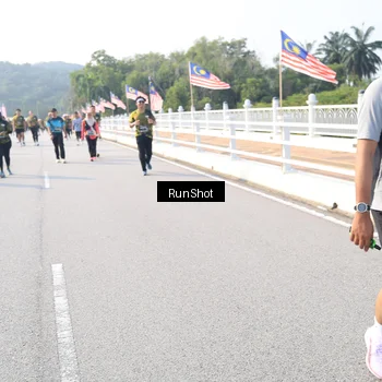 Runner Photo 6923446