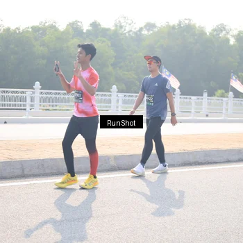 Runner Photo 6923453