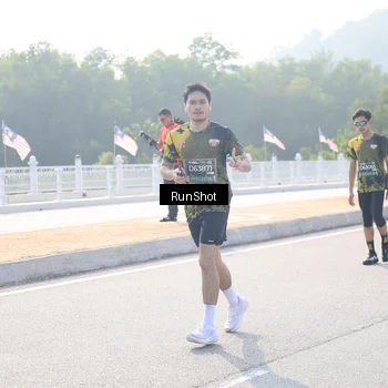 Runner Photo 6923457