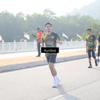Runner Photo 6923458
